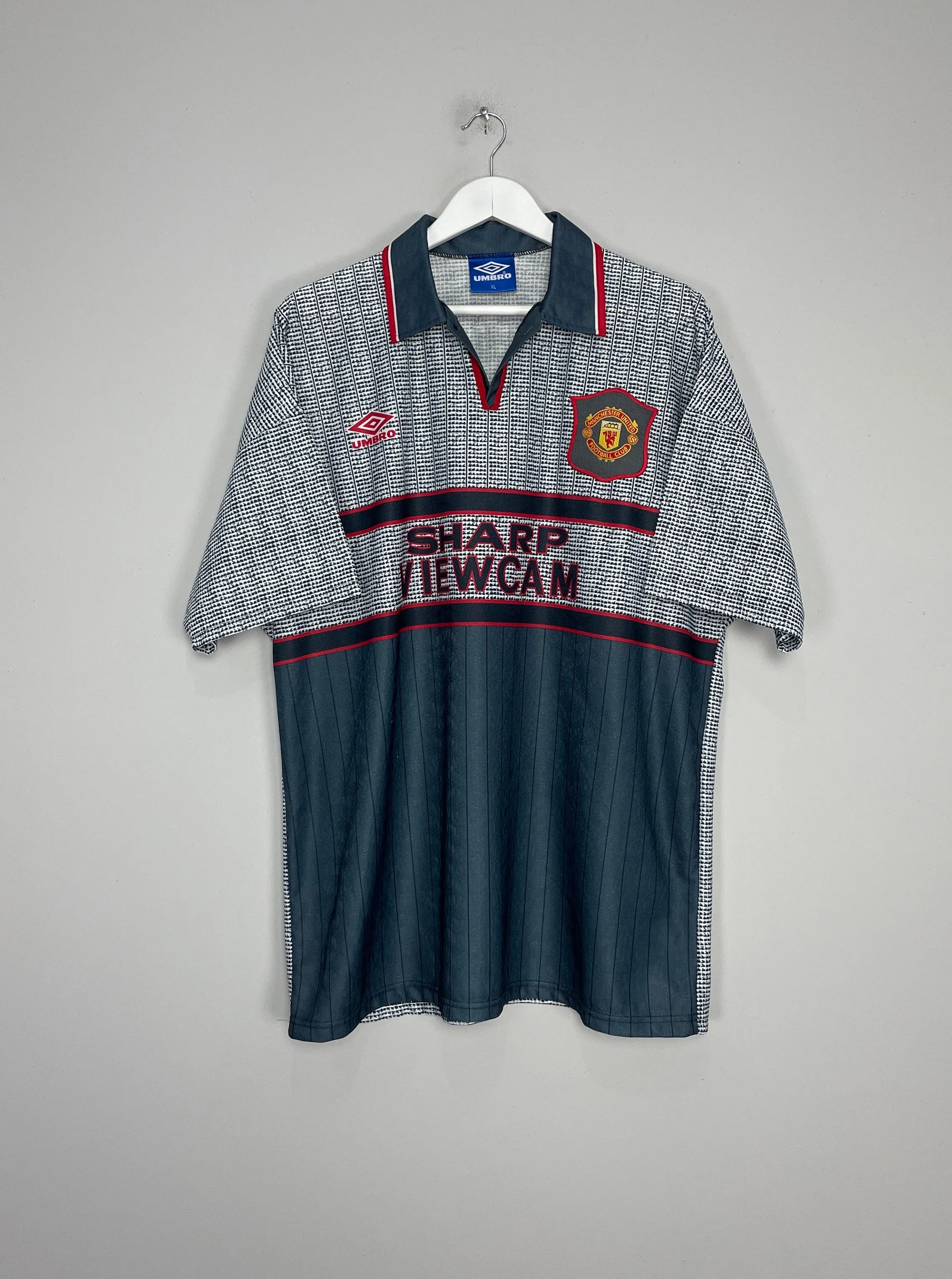 1995/96 MANCHESTER UNITED CANTONA #7 AWAY SHIRT (XL) UMBRO