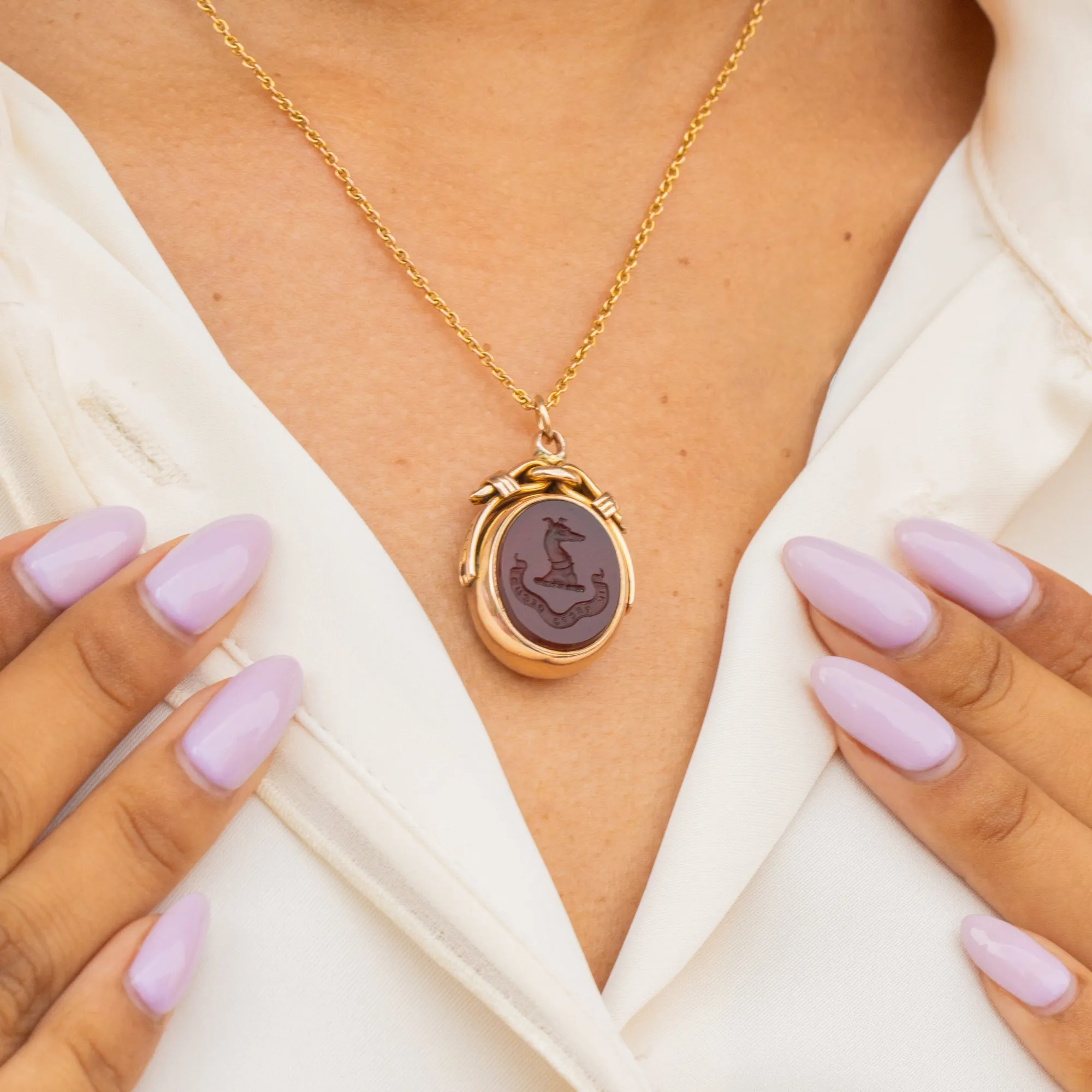 Antique 9ct Gold Carnelian Bloodstone Swivel Fob Pendant, 'In Recto Dues' - There is Honour in the Right Path