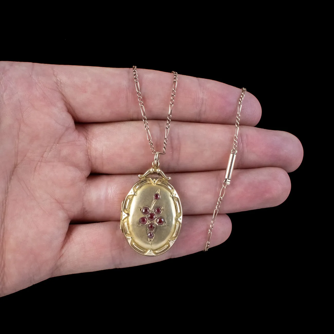 Antique Edwardian Garnet Leaf Locket Necklace 9ct Gold Dated 1914