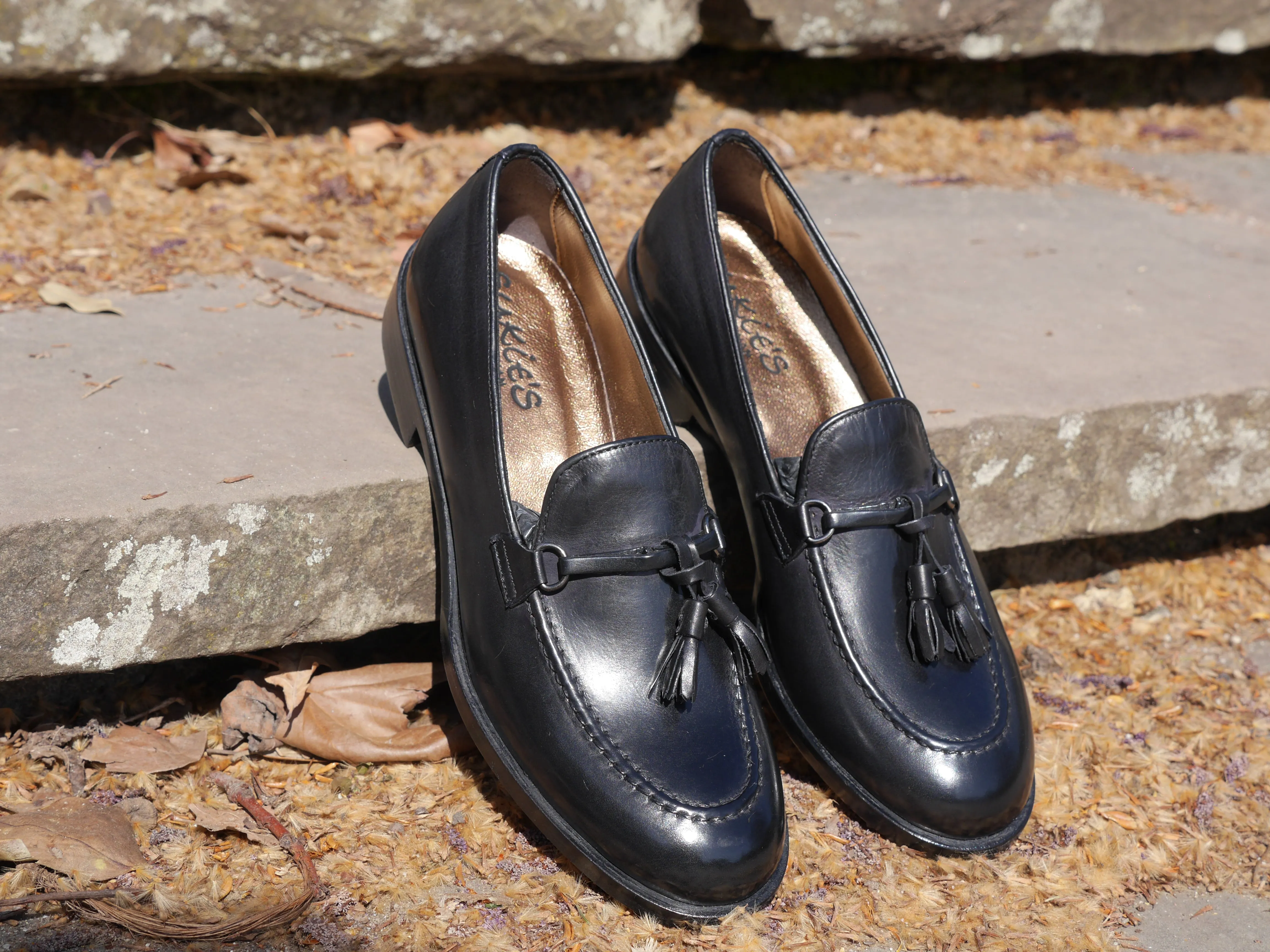 DOO7 - Black Leather Tassel Loafer