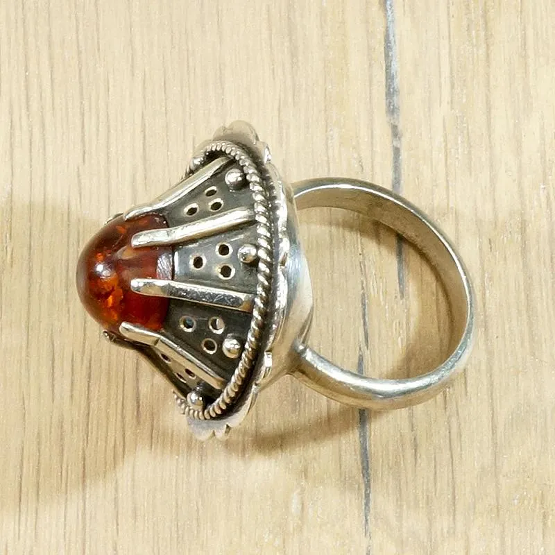 Fascinating Vintage Amber & Silver Ring