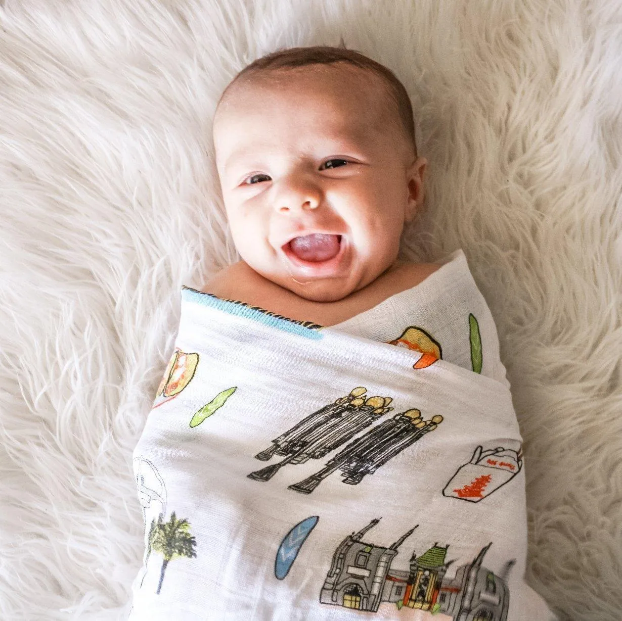 Gift Set: Los Angeles Baby Muslin Swaddle Blanket and Burp Cloth/Bib Combo