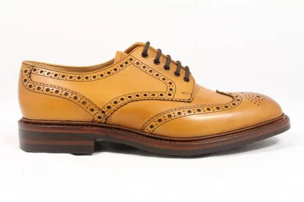 LOAKE Chester Brogue shoe Dainite - Tan