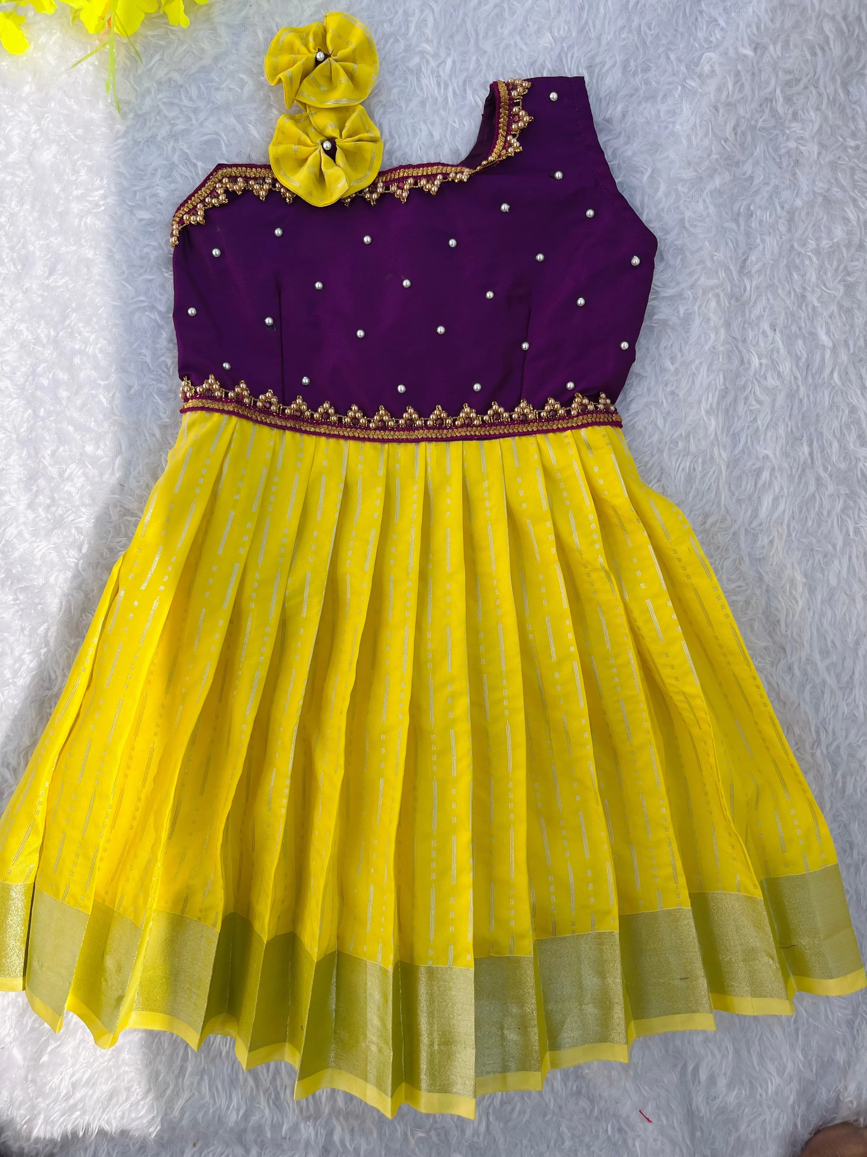 PRE ORDER : A Mesmerizing Blend of Colors ~ Purple & Yellow