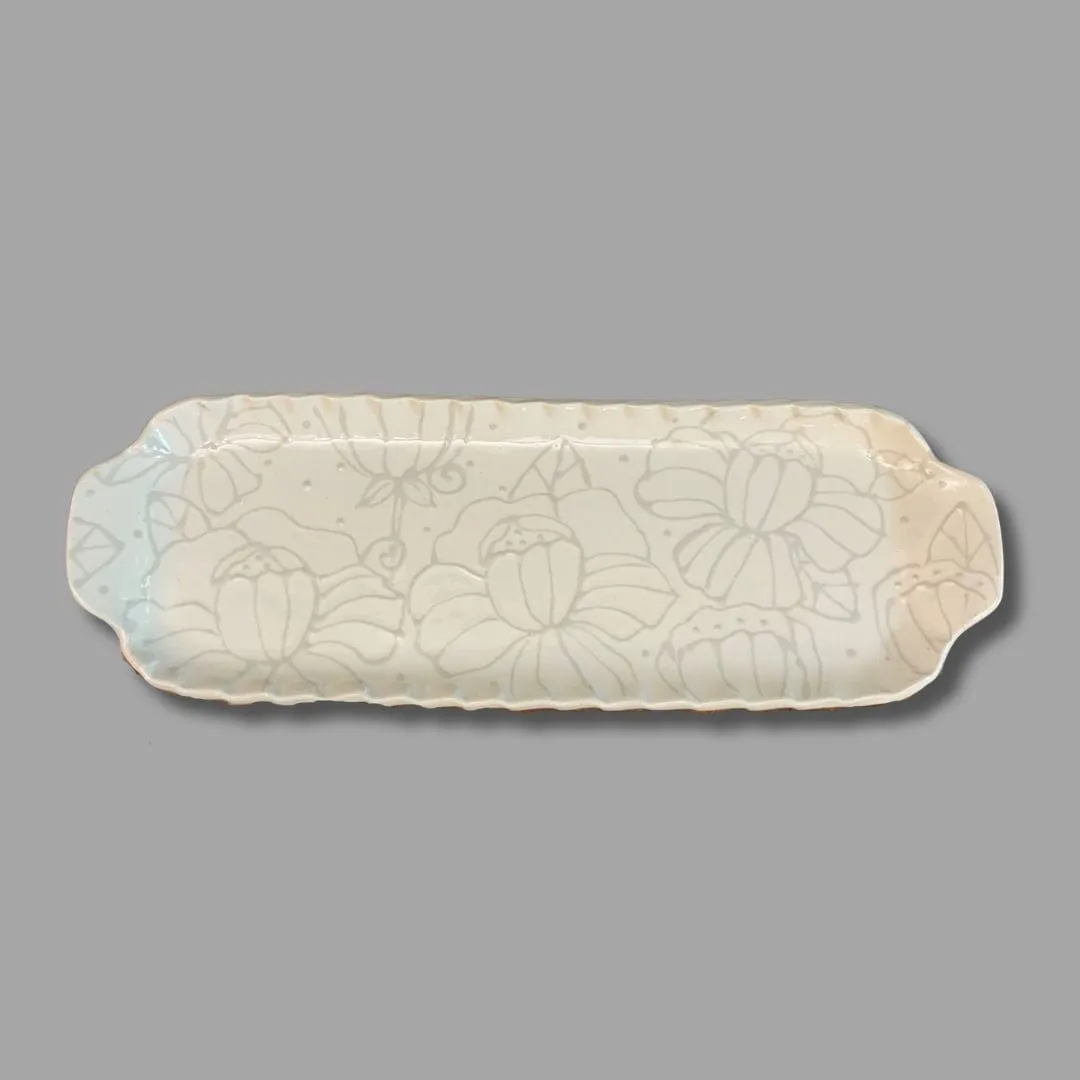 Simple Floral Medium Handled Rectangular Tray