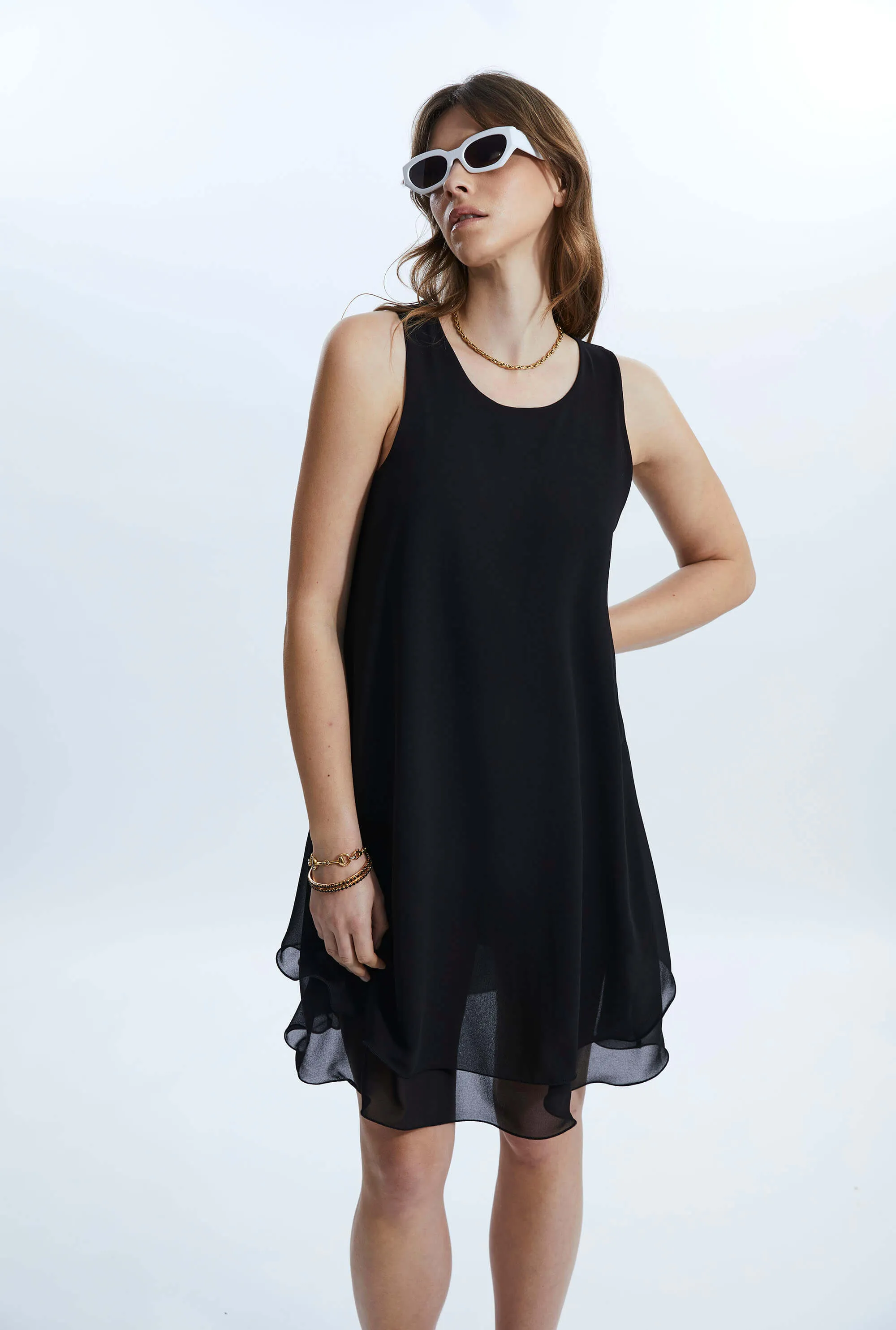 Sleeveless Wave Hem Dress Black