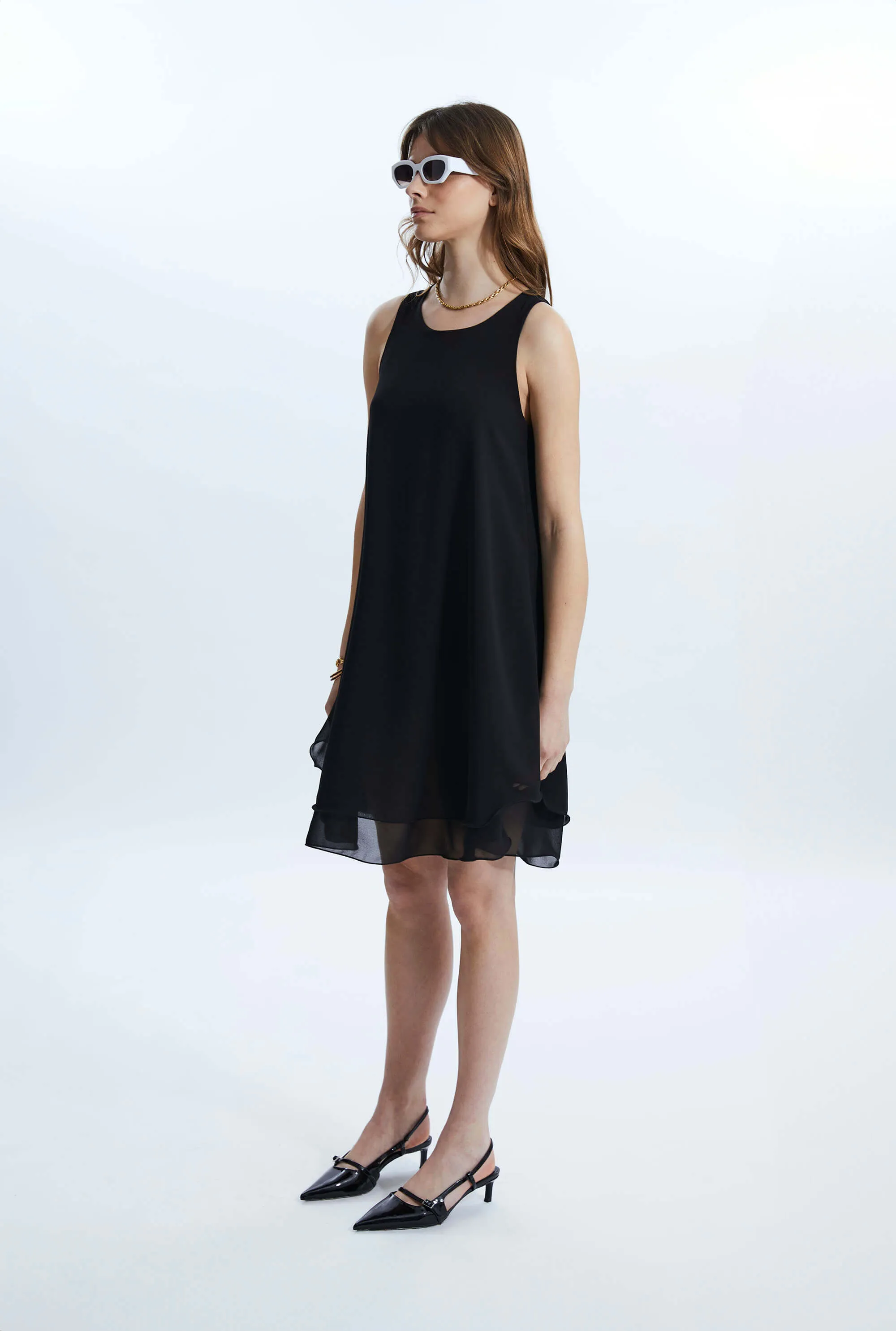 Sleeveless Wave Hem Dress Black